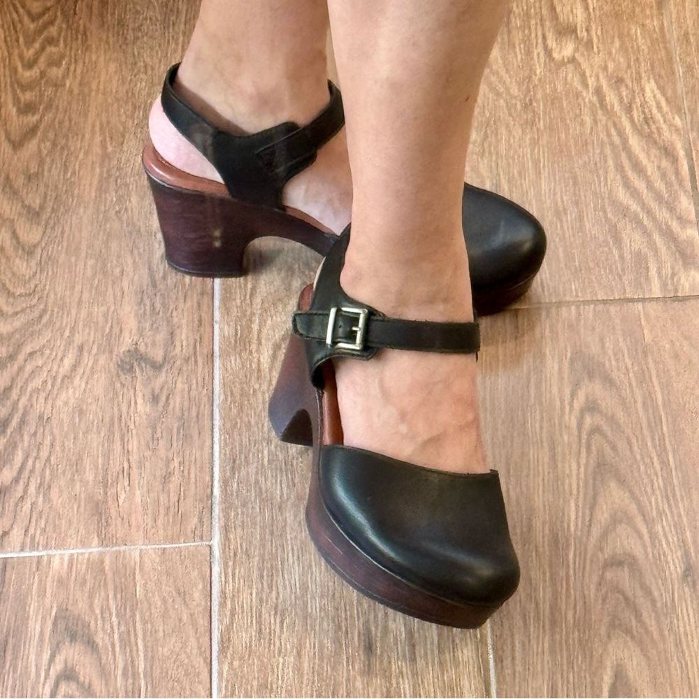 B.O.C. Sandals, black leather. Comfortable!